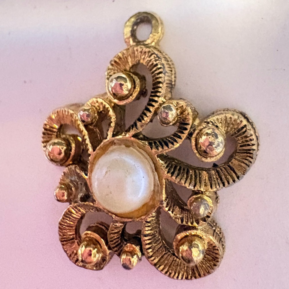 Ornate vintage Gold tone and Cream Swirl Pendant